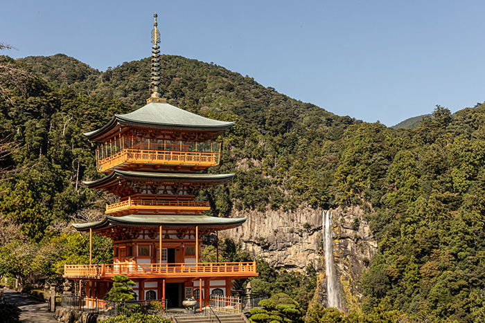 Experience : Daimonzaka ～ Nachisan Seigantoji Temple ～ Kumano Nachi Taisha ～ Nachi Otaki